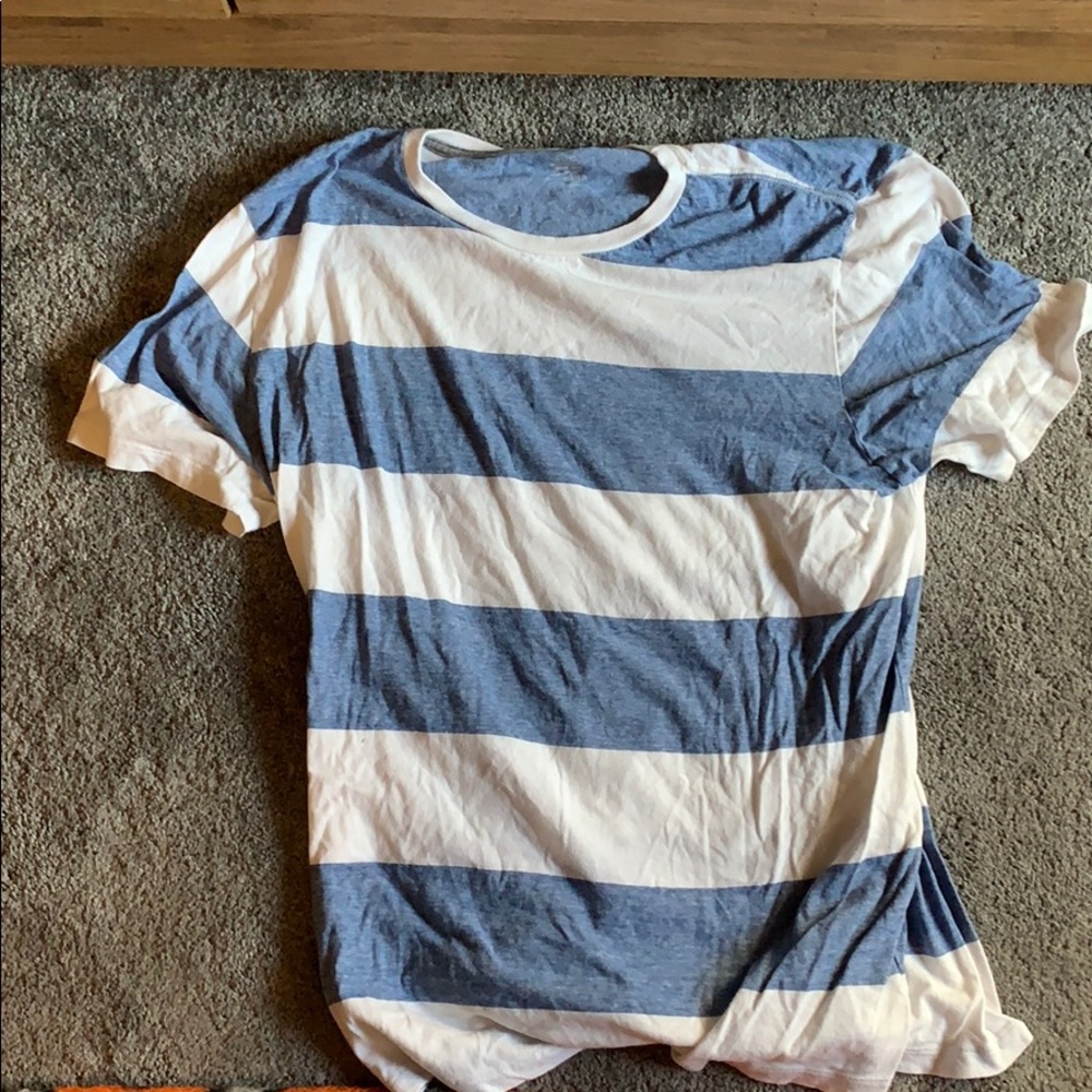 Old Navy striped t shirt